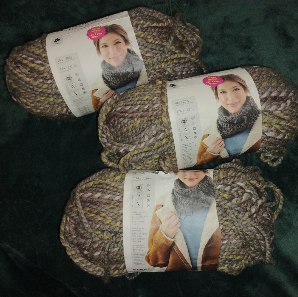 Lion Brand Wool-Ease® Thick & Quick Urban Camouflage Yarn - 30 oz total NEW - Picture 2 of 10